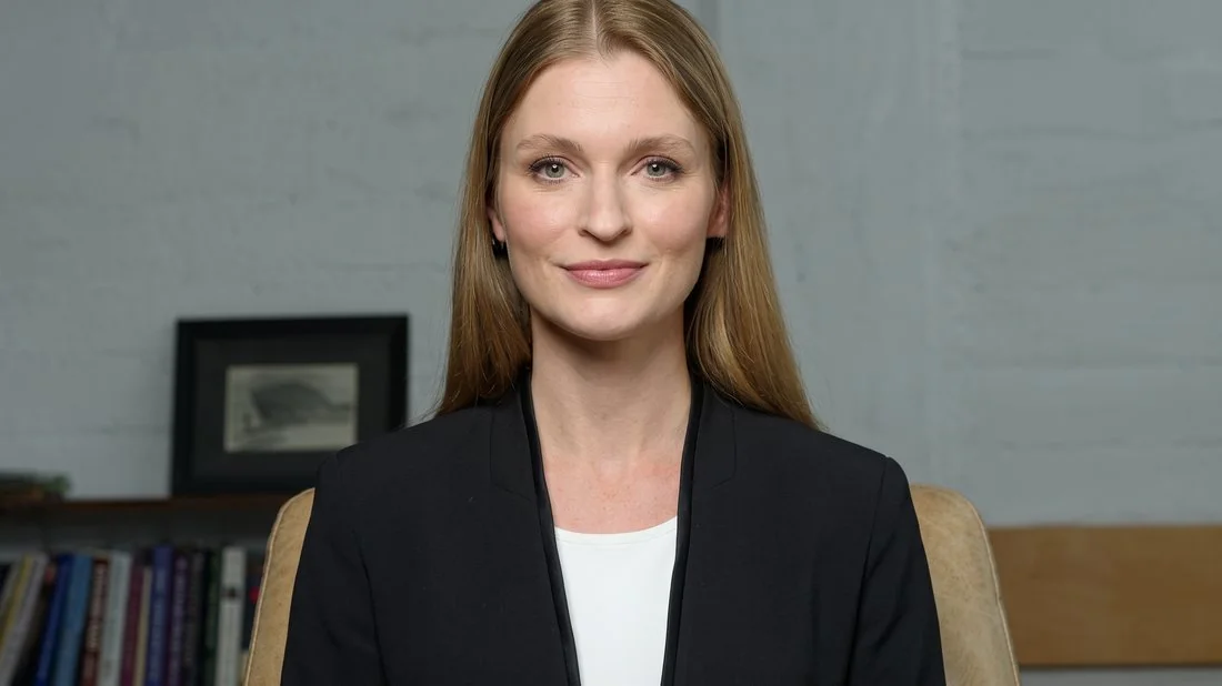 Avatar de IA: Lucía, responsable de formación del cliente